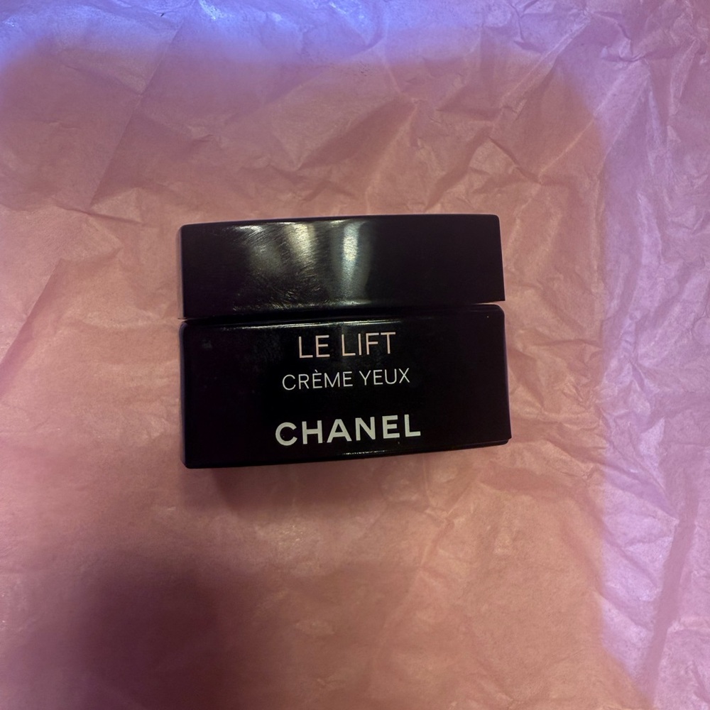CHANEL Le Lift  Yeux in Black Packaging